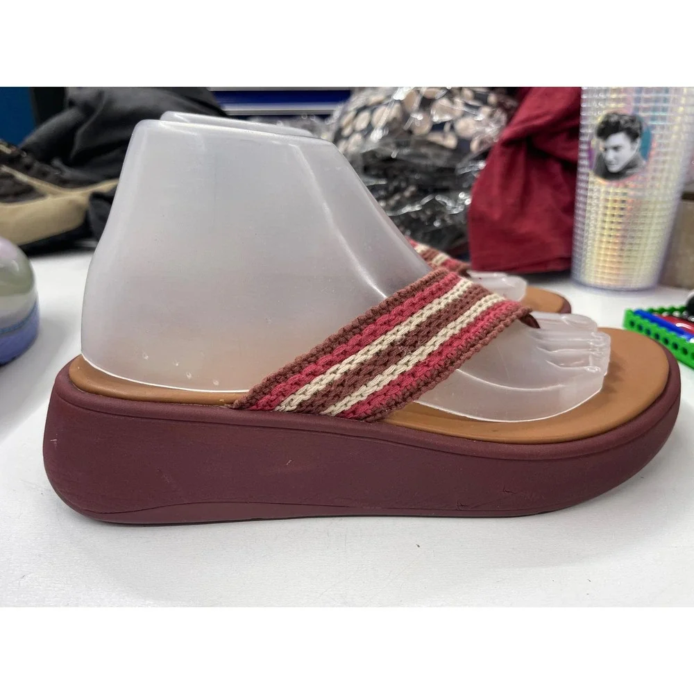 FitFlop Microwobbleboard Crochet Stripe Platform Sandals Burgundy Womens 7